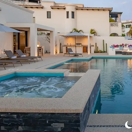 Luxe Oceanview Villa With Pool Hot Tub Bbq And Fire Pit